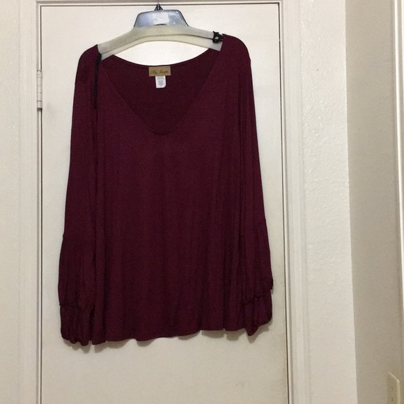Layered Bell Sleeve top - Picture 2 of 2
